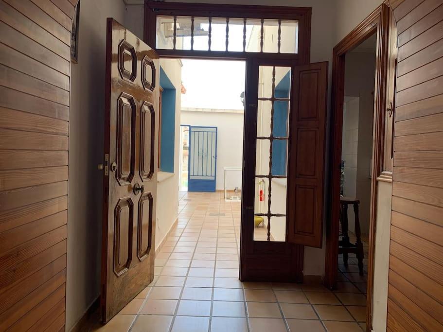 Ca Corrales: En La Playa, Pero En El Pueblo Holiday home *