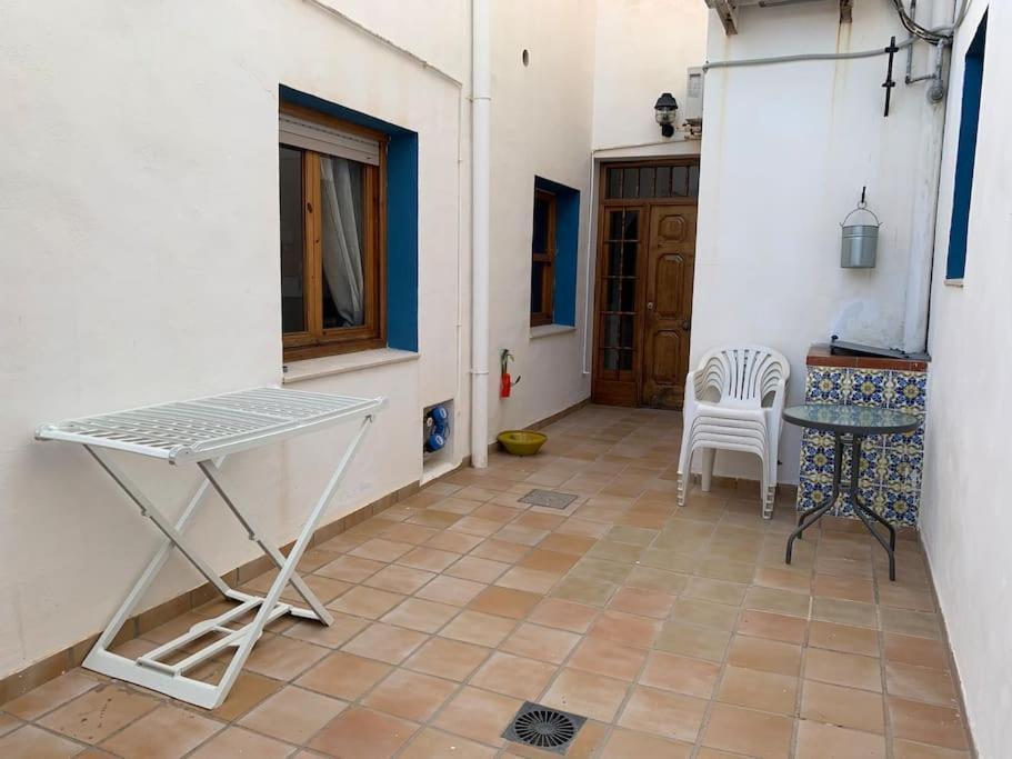 Ca Corrales: En La Playa, Pero En El Pueblo Holiday home *